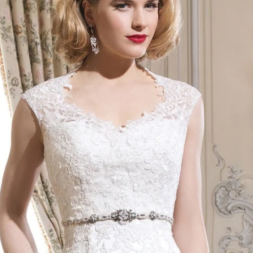Justin Alexander Elegant Lace Topper with Beaded Detail